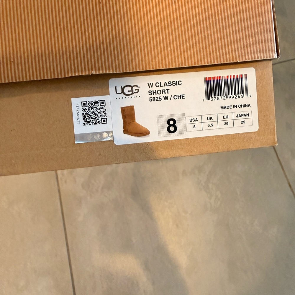UGG Australia Classic Short 5825 Chestnut Shearling Boots - Picture 10 of 10
